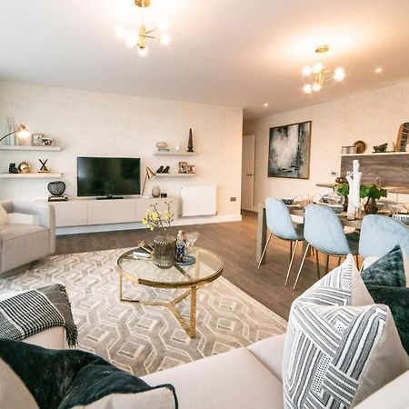 Seven Living Ashford - Modern And Spacious Apartments 외부 사진