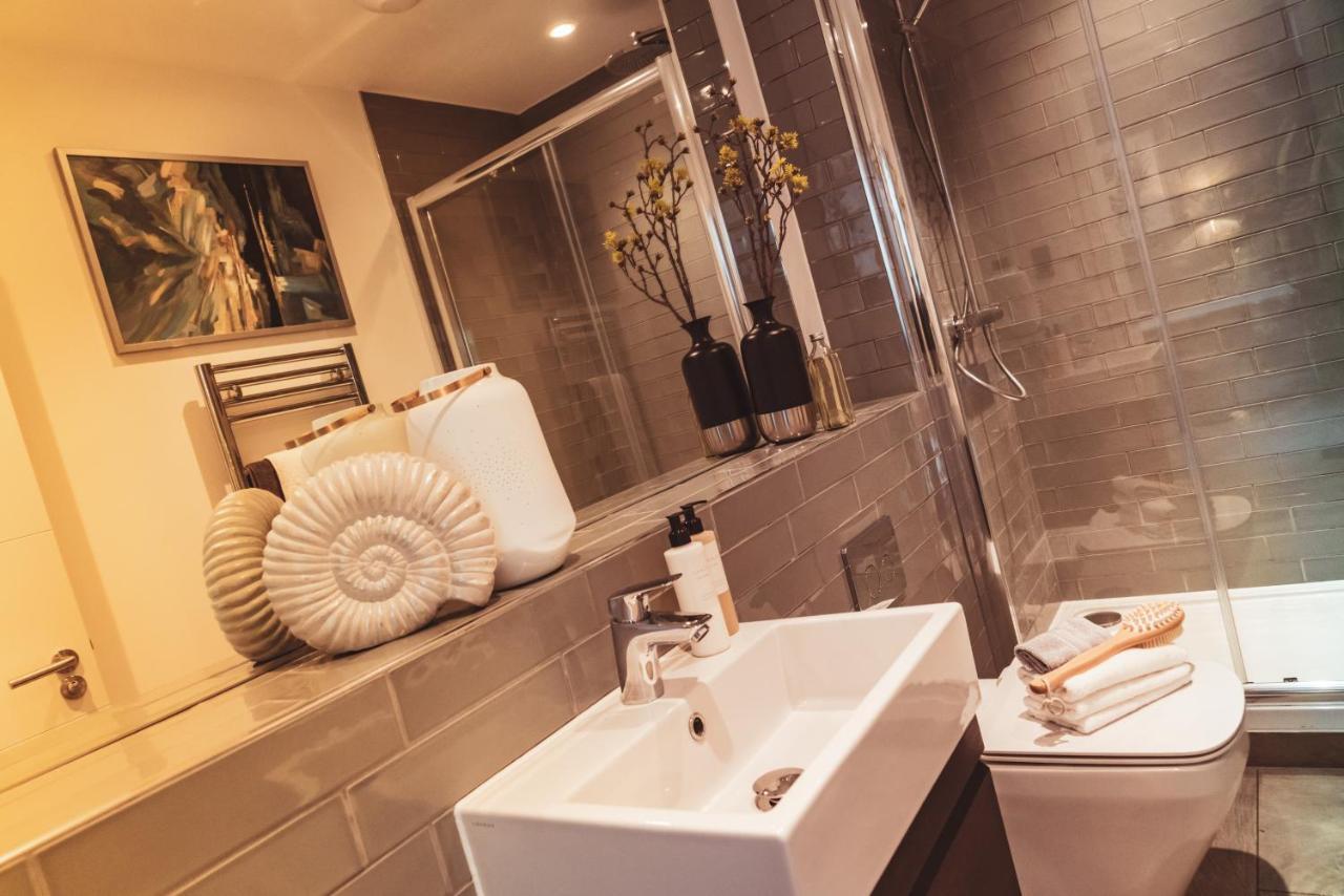 Seven Living Ashford - Modern And Spacious Apartments 외부 사진