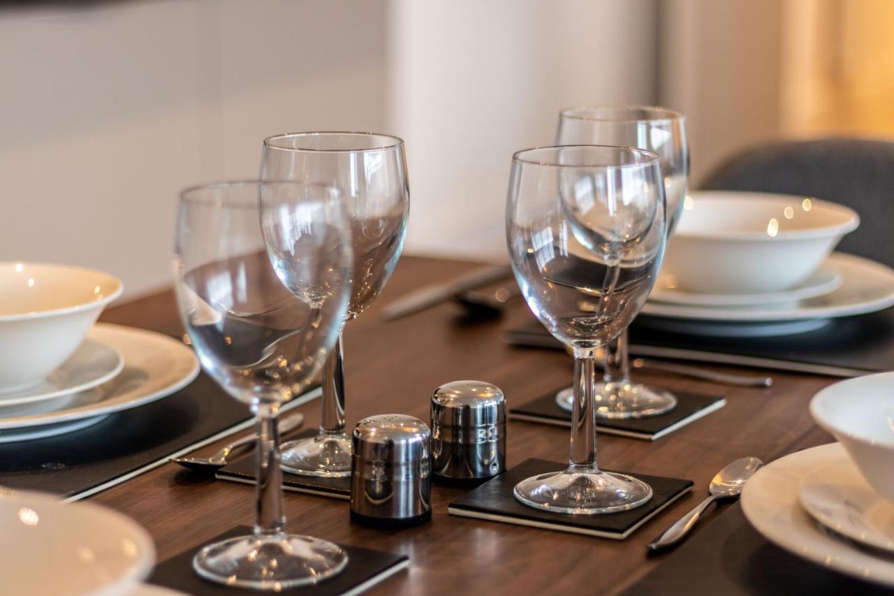 Seven Living Ashford - Modern And Spacious Apartments 외부 사진