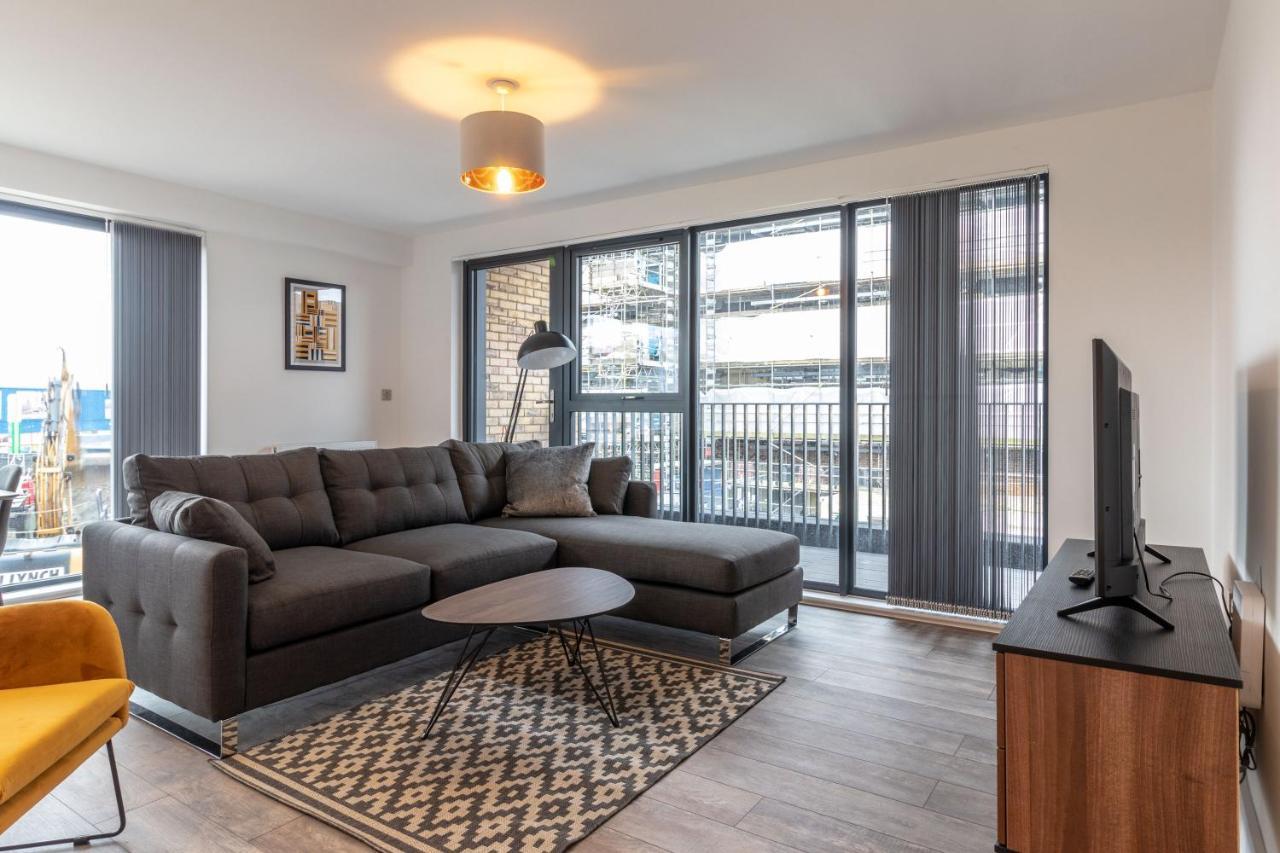 Seven Living Ashford - Modern And Spacious Apartments 외부 사진