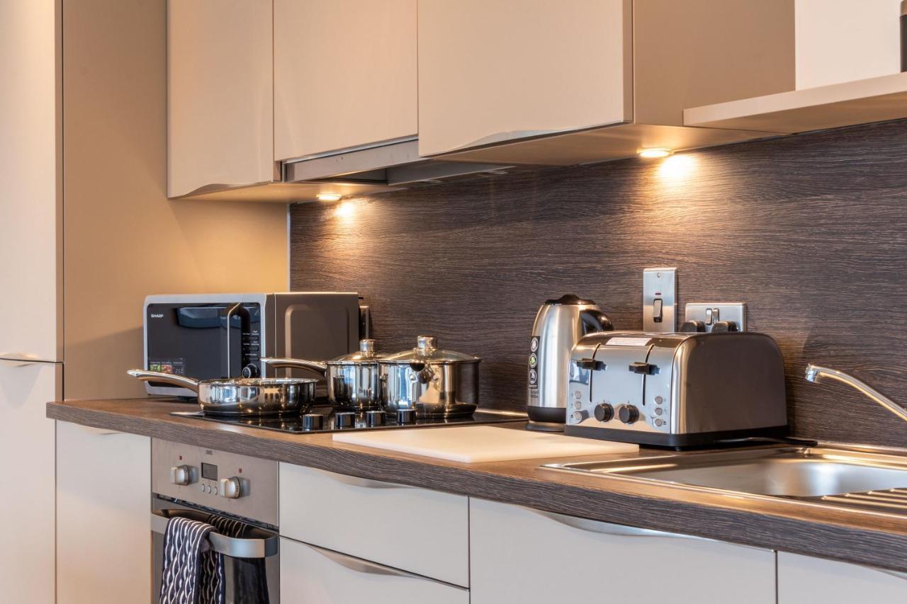 Seven Living Ashford - Modern And Spacious Apartments 외부 사진