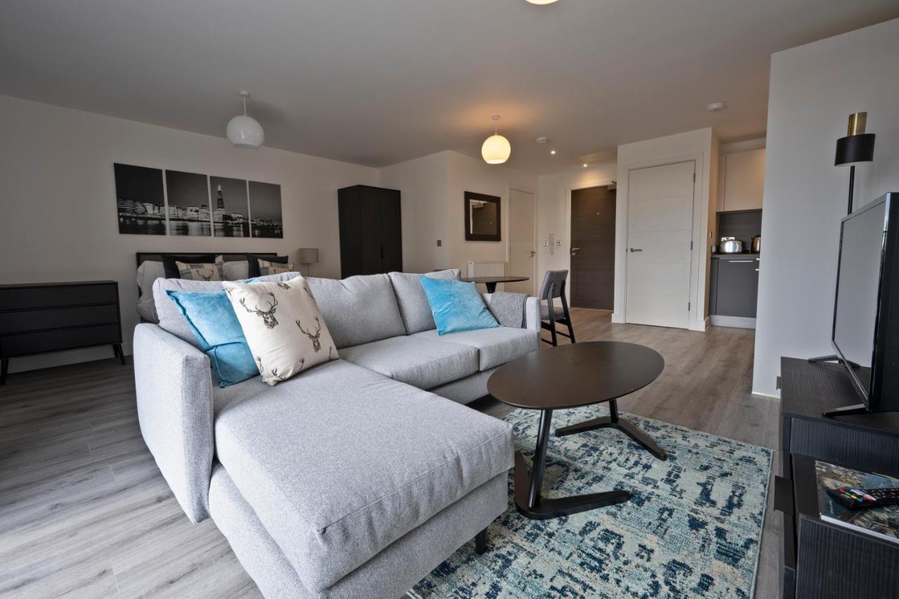 Seven Living Ashford - Modern And Spacious Apartments 외부 사진